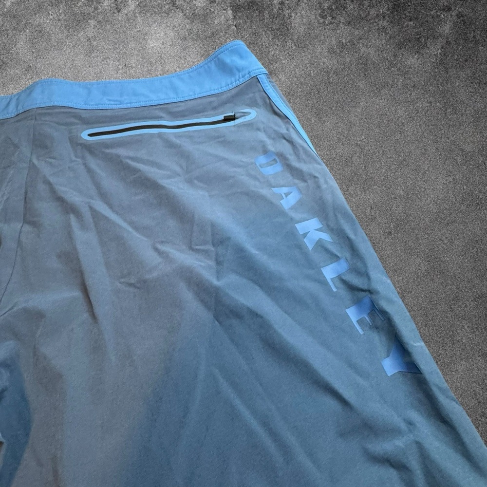 Oakley Board Shorts Mens 38 Gray Blue Performance Fit Surf Swim Trunks Stretch - Picture 6 of 8
